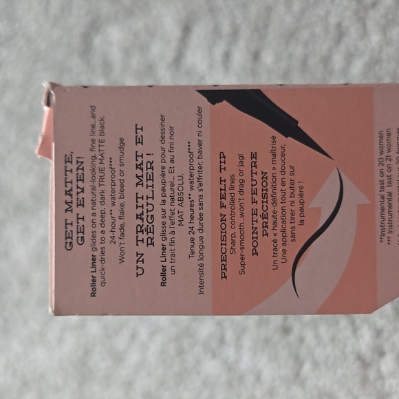 Roller Liner Benefit Black Eyeliner True Matte Liquid Eyeliner Mini .05ml - Picture 4 of 5